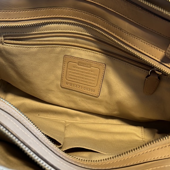 Beige Coach purse - Picture 4 of 5